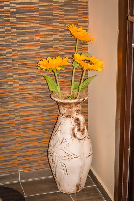 Priseltsi Guest House Meridi מראה חיצוני תמונה